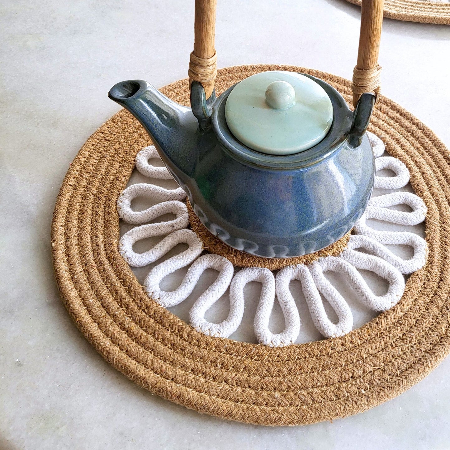Set of 2 Whirlwind Table Placemat - White - jasmeyhomes